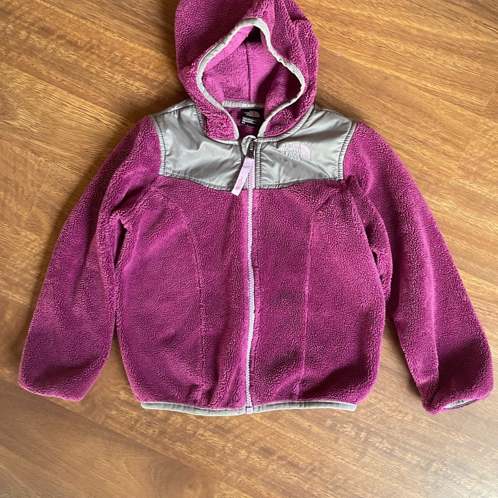 Girls The North Face Osito Jacket. Size 5
